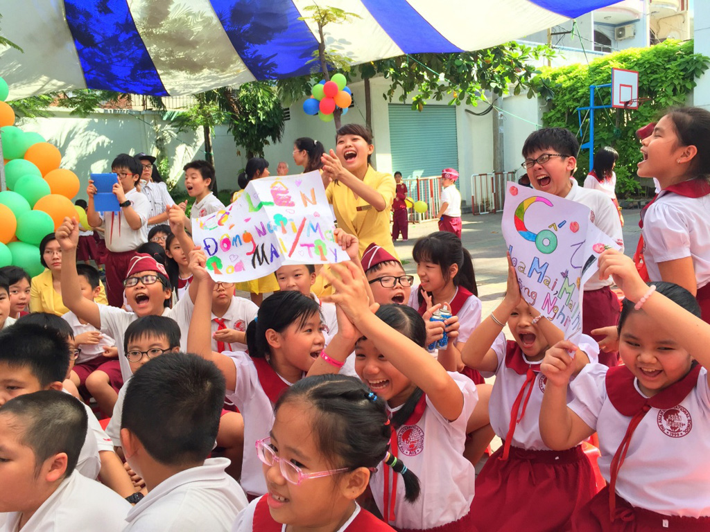 “English Singing Contest” – TIẾNG HÁT TRI ÂN THẦY CÔ 